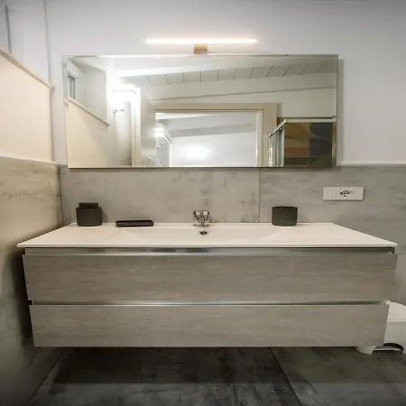 Del Mare Whit Jacuzzi Appartamento *